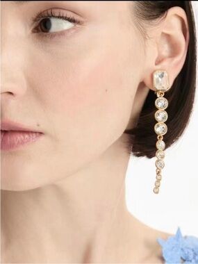 Oscar de la Renta • Tapered Crystals CZ Drop Clip on Earrings